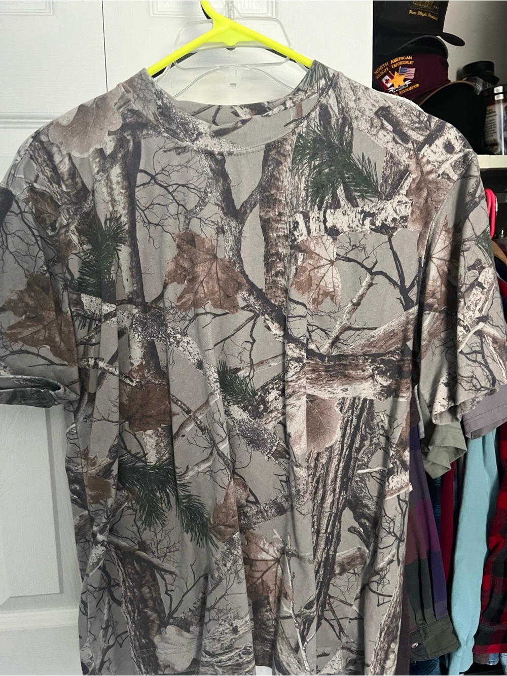 Hollister Men's Short-Sleeve Camo Tee